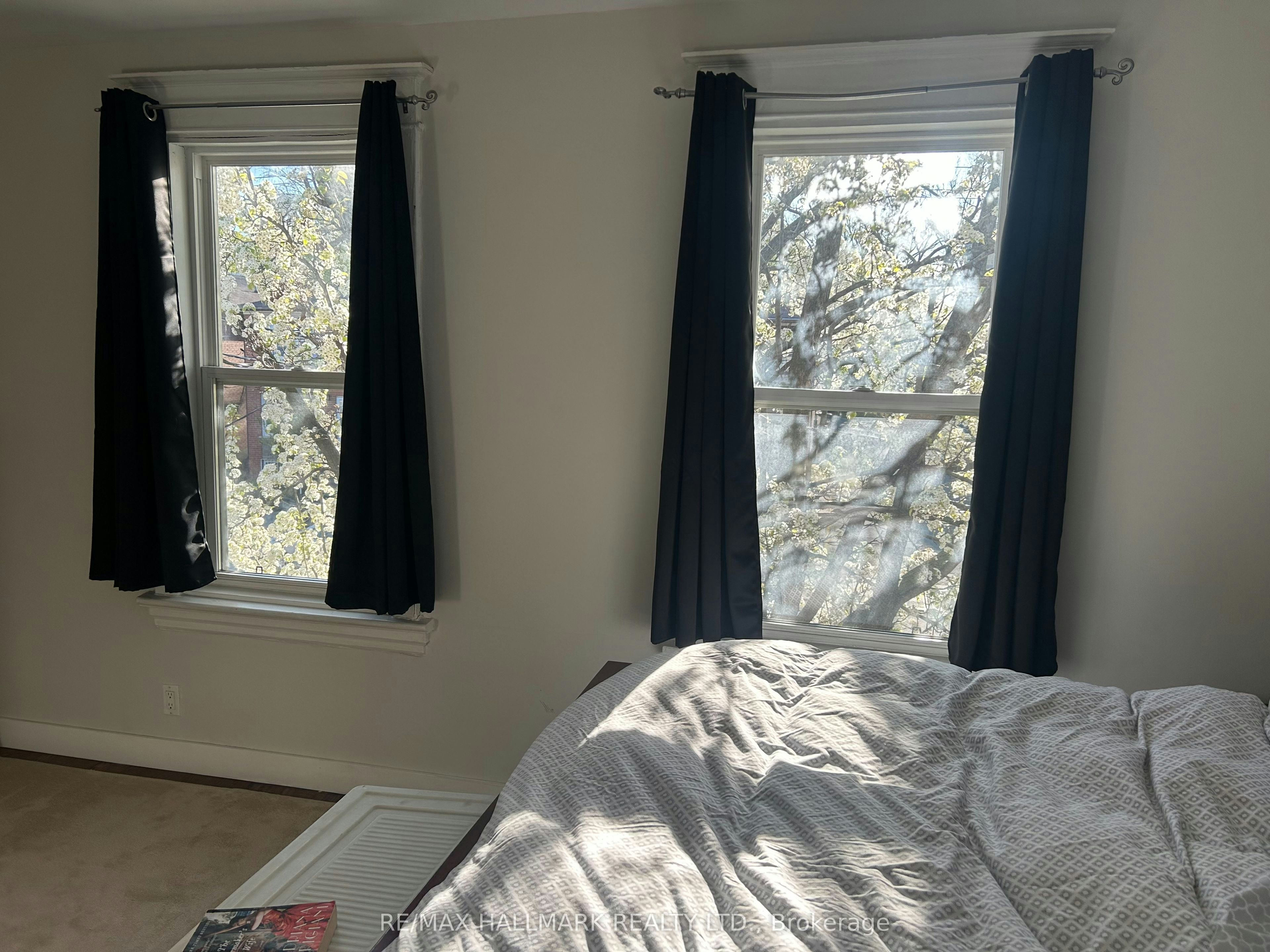 upper-18 Pape Avenue, Toronto, ON, M4M 2V6 - 16