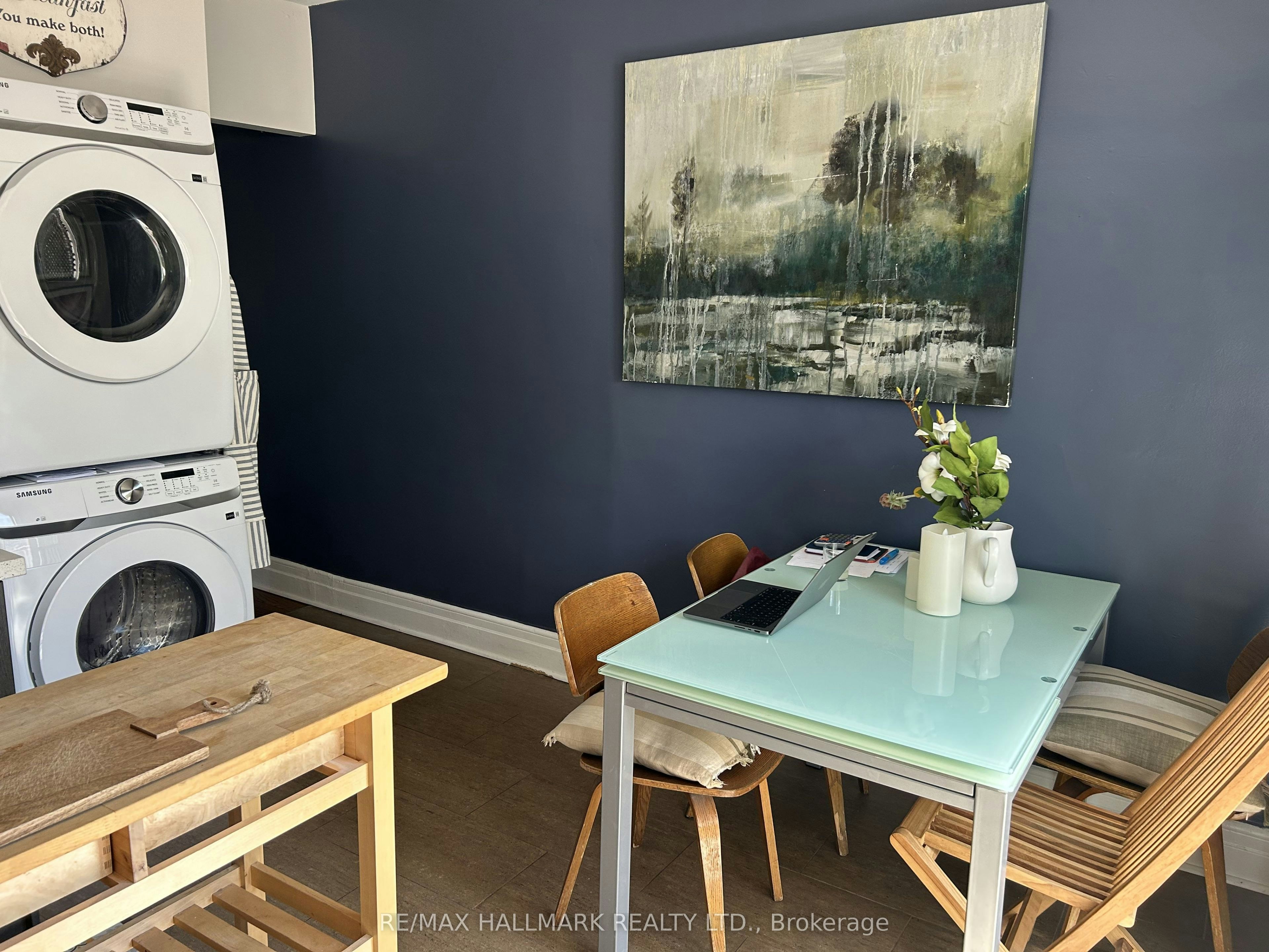 upper-18 Pape Avenue, Toronto, ON, M4M 2V6 - 7