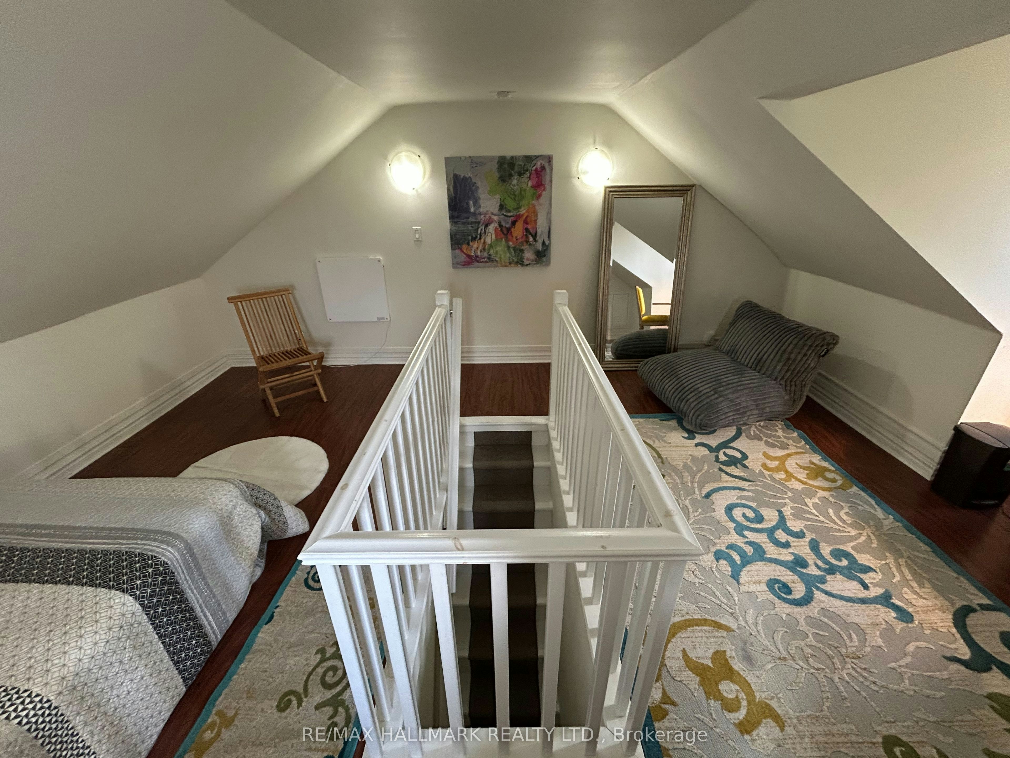 upper-18 Pape Avenue, Toronto, ON, M4M 2V6 - 18