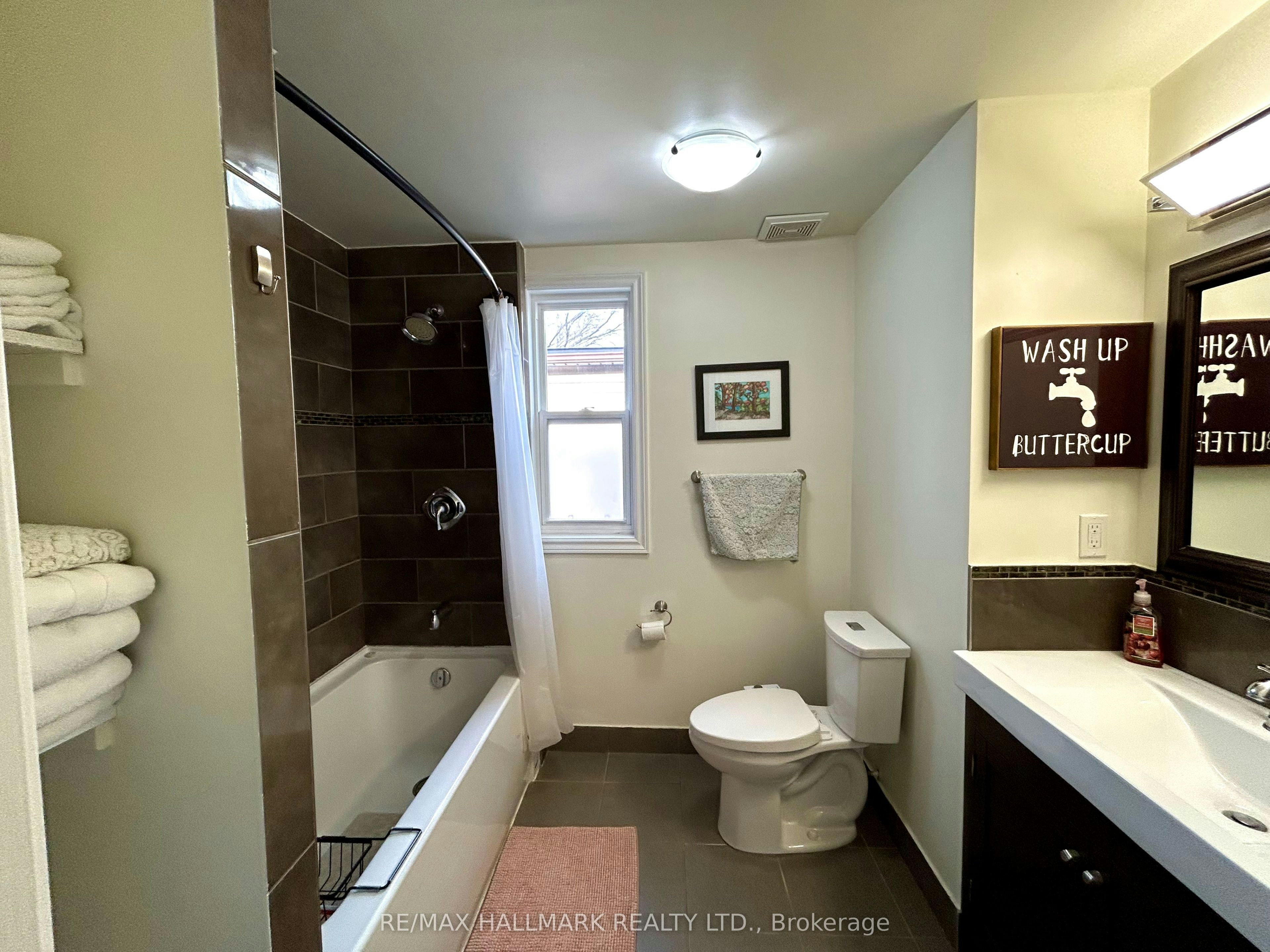 upper-18 Pape Avenue, Toronto, ON, M4M 2V6 - 13