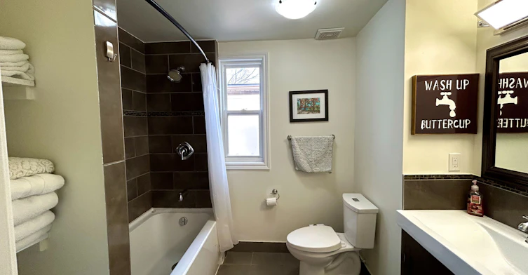 upper-18 Pape Avenue, Toronto, ON, M4M 2V6 - 13
