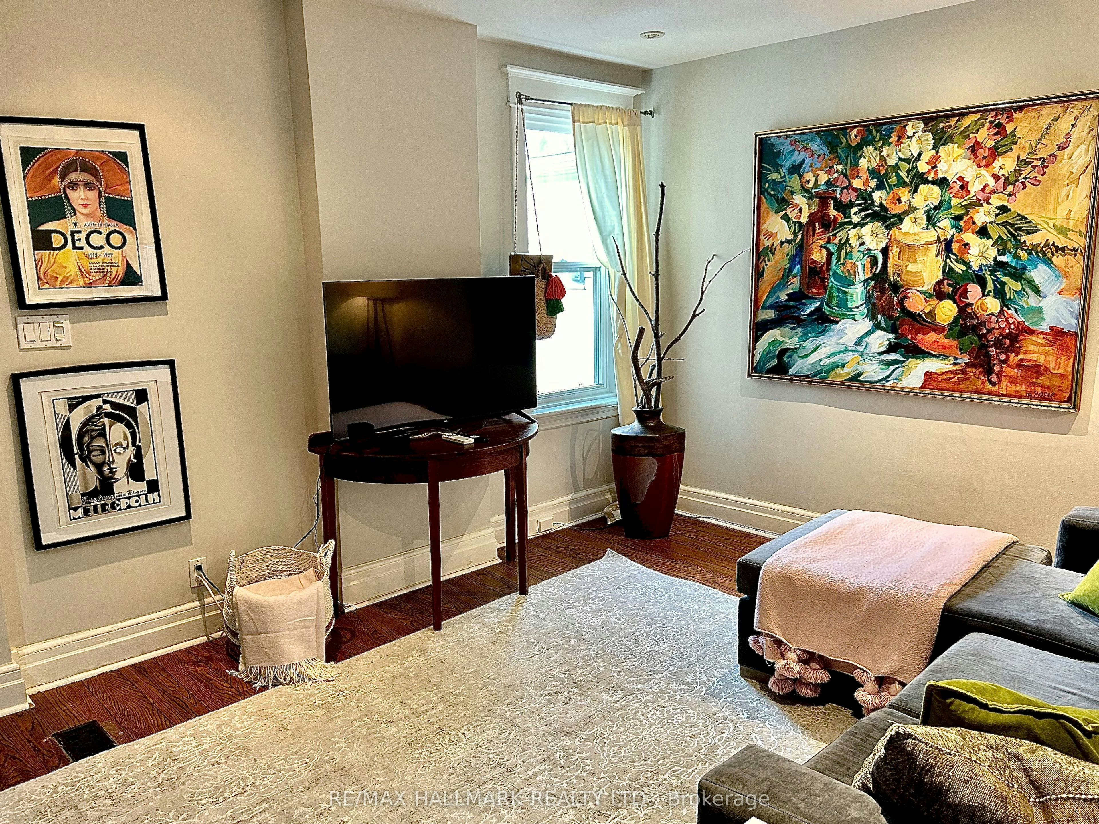 upper-18 Pape Avenue, Toronto, ON, M4M 2V6 - 4