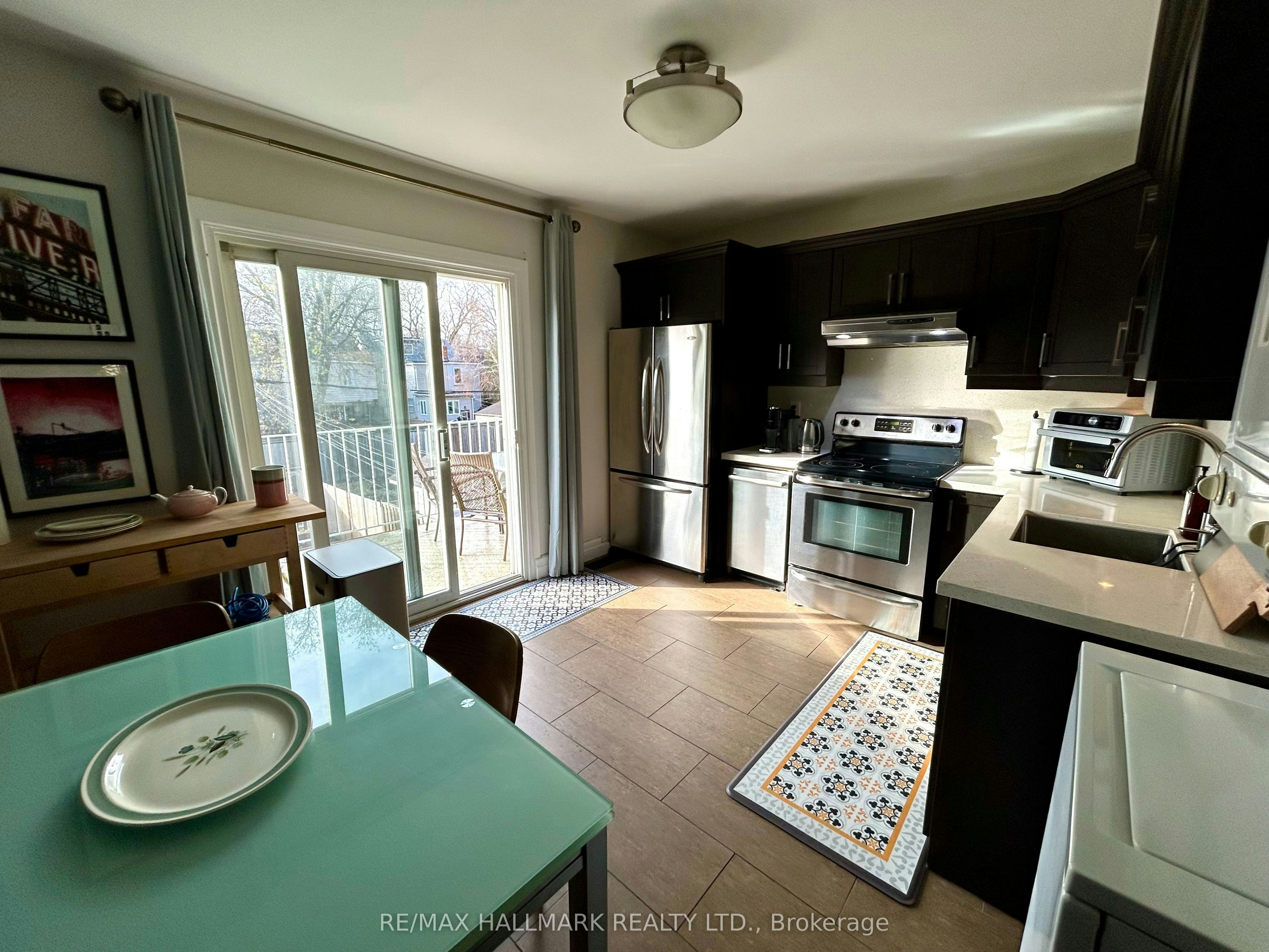 upper-18 Pape Avenue, Toronto, ON, M4M 2V6 - 6