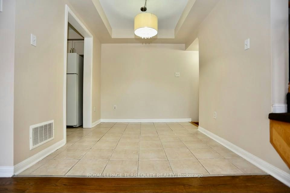 8834 Sheppard Avenue E, Toronto, ON, M1B 6J4 - 11