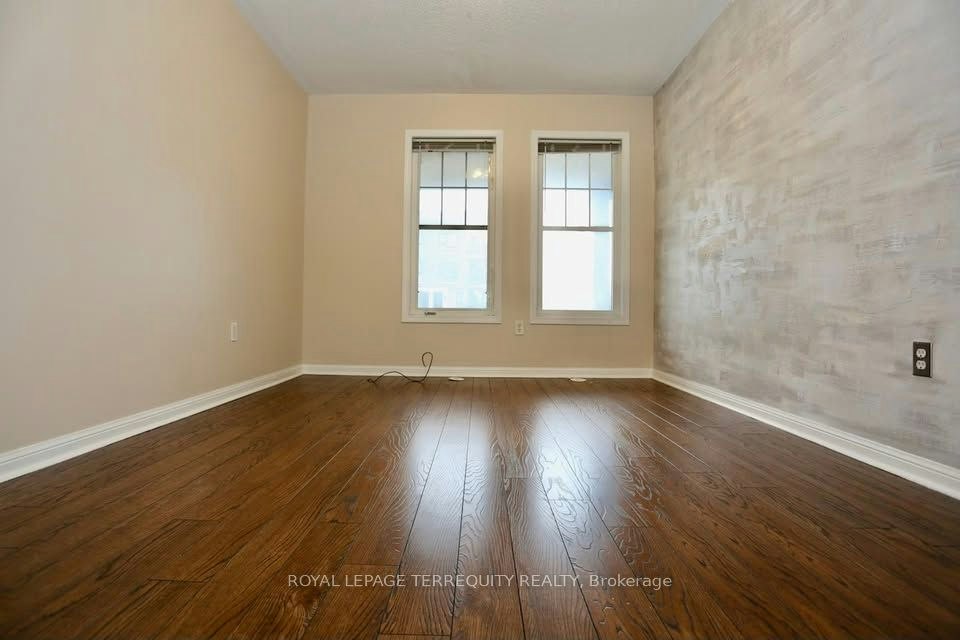 8834 Sheppard Avenue E, Toronto, ON, M1B 6J4 - 9