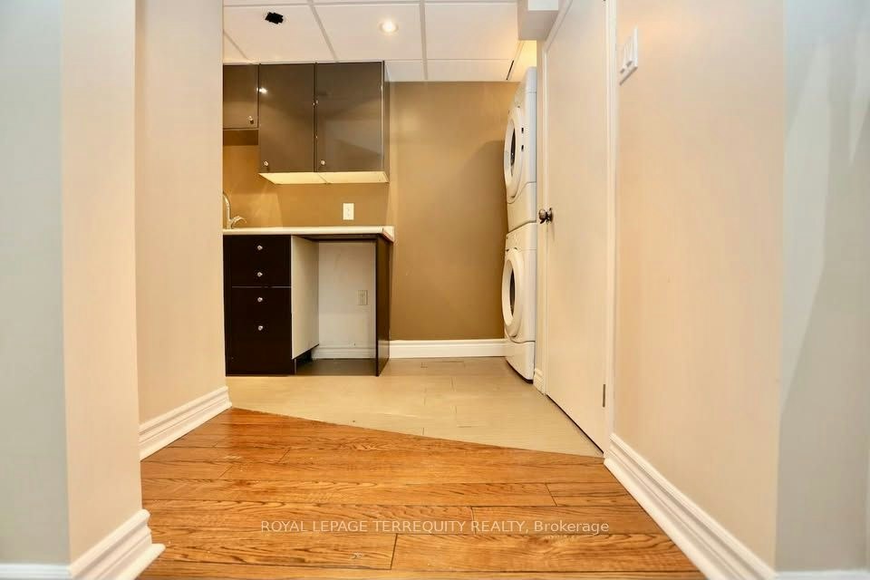 8834 Sheppard Avenue E, Toronto, ON, M1B 6J4 - 8