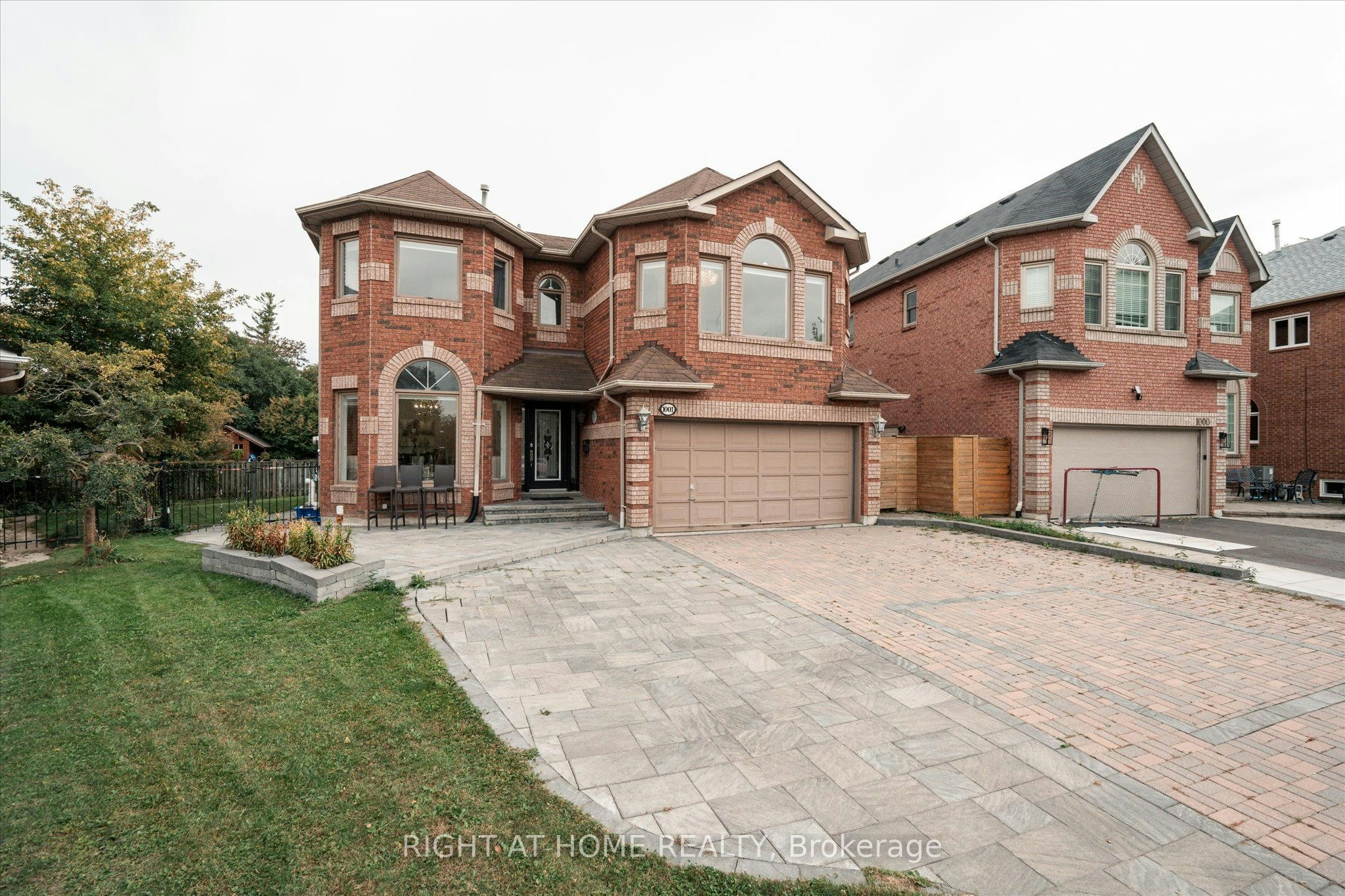 1001 Lytton Court, Pickering, ON, L1W 3Z2
