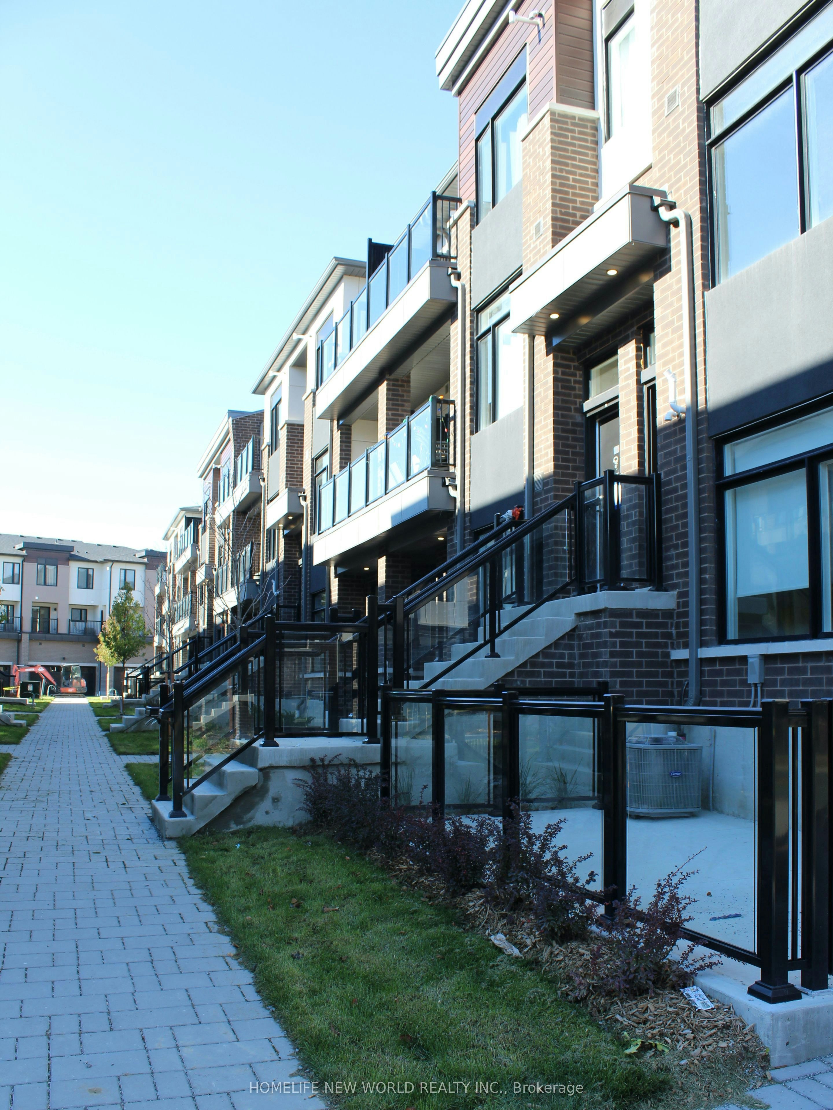 1419-1695 Dersan Street, Pickering, ON, L1X 0S9