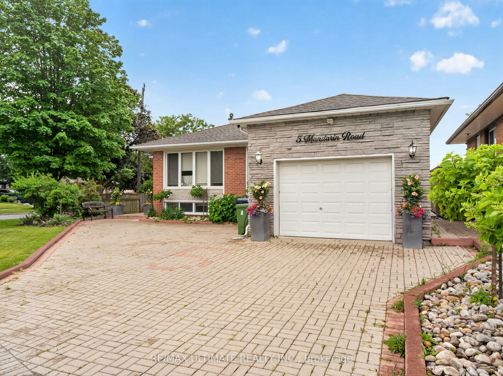 5 Mandarin Road, Toronto, ON, M1M 1W2