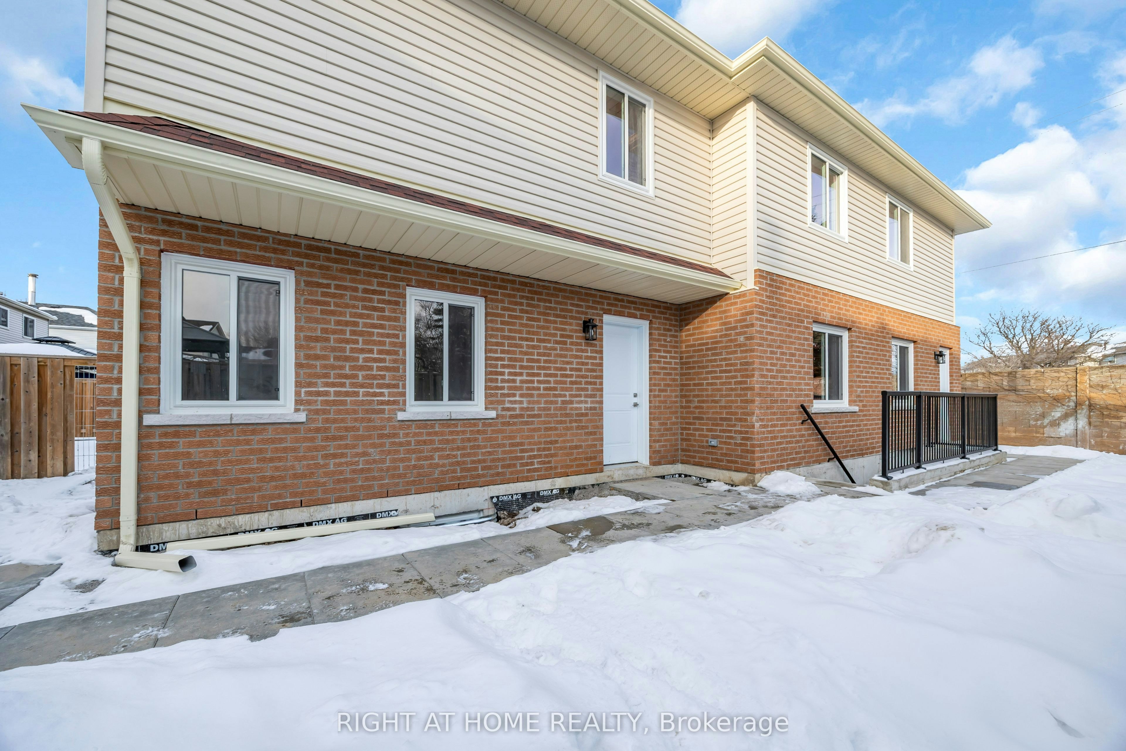 B-23 Kirkham Drive, Ajax, ON, L1S 5K6 - 4