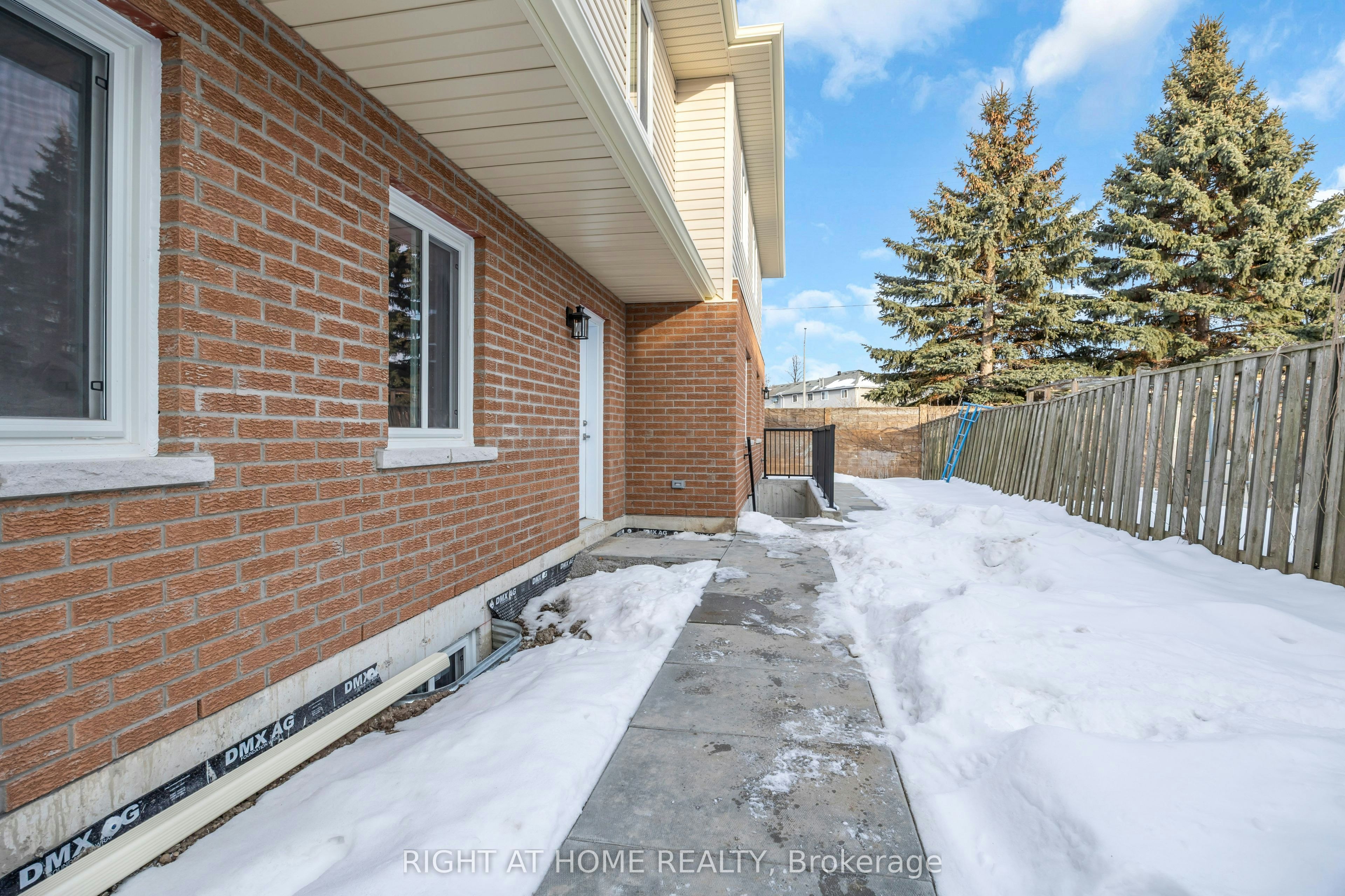 B-23 Kirkham Drive, Ajax, ON, L1S 5K6 - 3