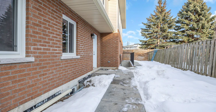 B-23 Kirkham Drive, Ajax, ON, L1S 5K6 - 3