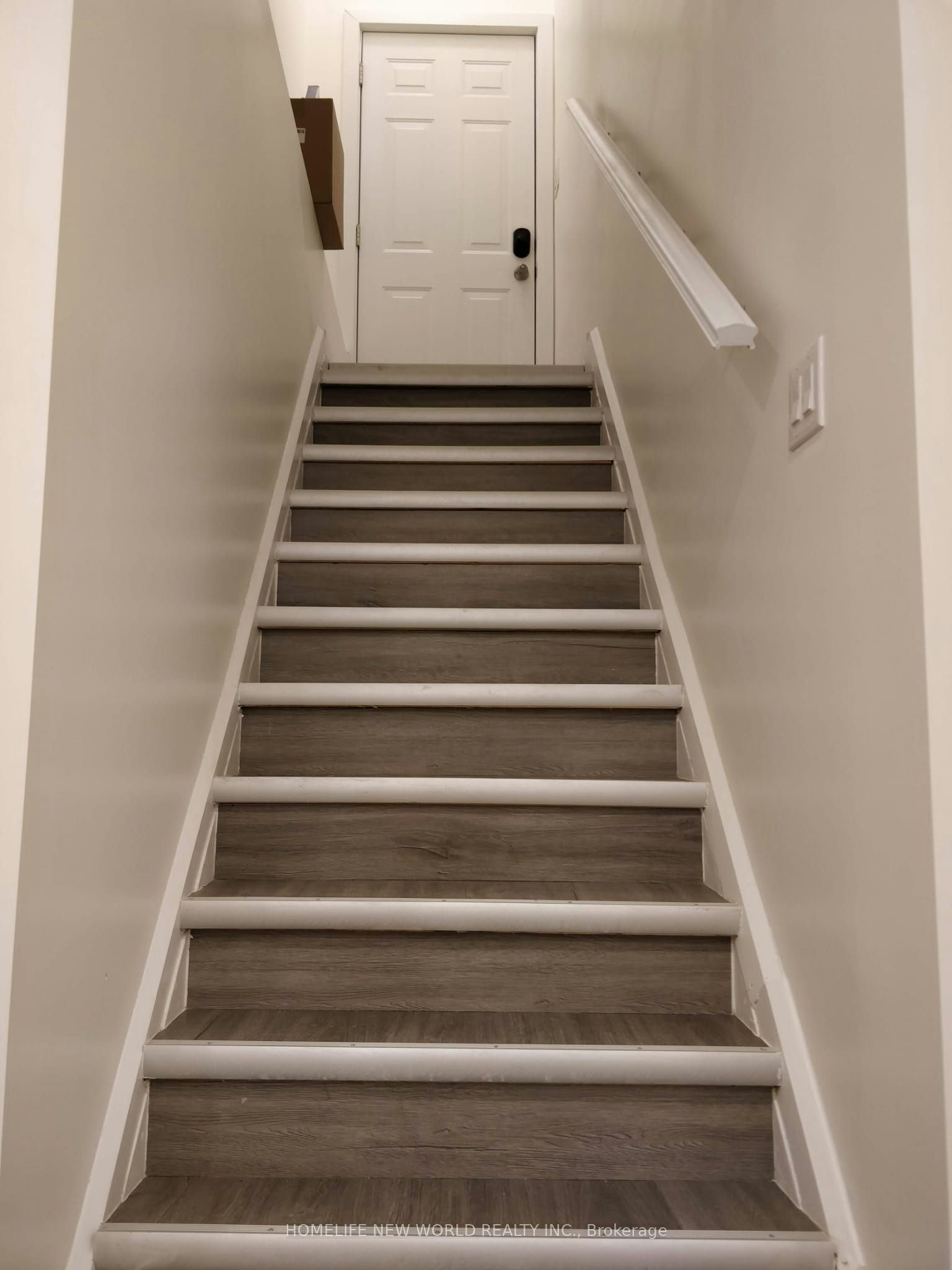 Lower-1185 Woodbine Avenue, Toronto, ON, M4C 4E1 - 8