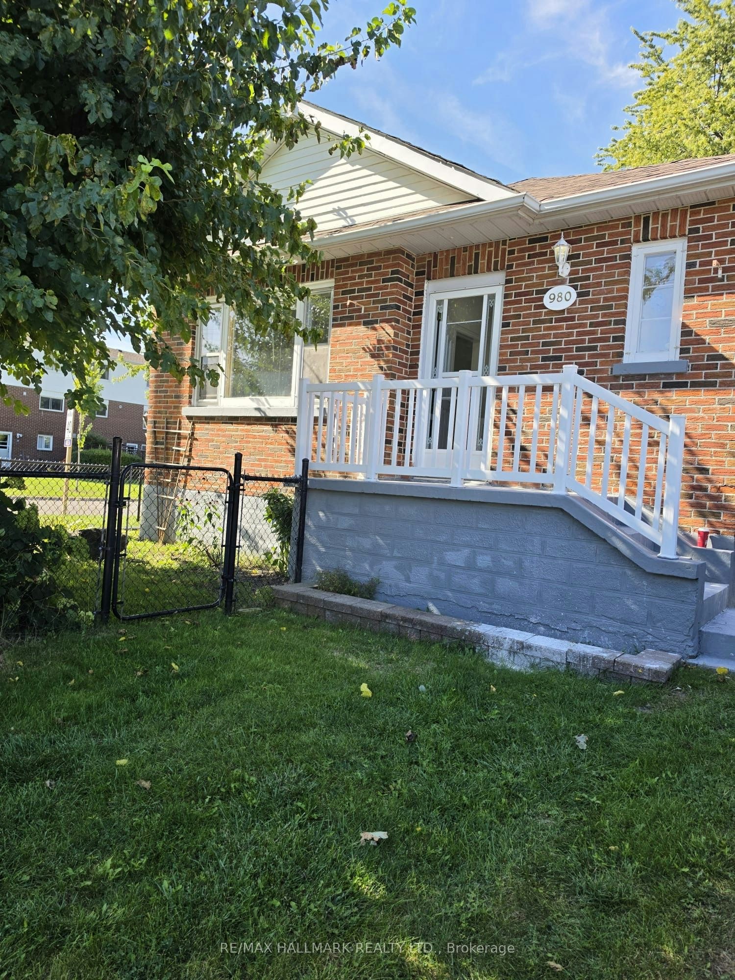 980 Glen Street, Oshawa, ON, L1J 3V1