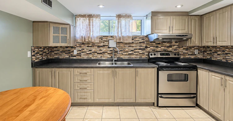 75 Kootenay Crescent, Toronto, ON, M1J 1S1 - 7