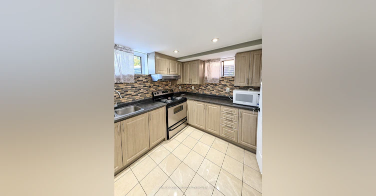 75 Kootenay Crescent, Toronto, ON, M1J 1S1 - 8