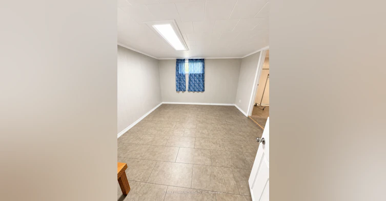 75 Kootenay Crescent, Toronto, ON, M1J 1S1 - 12
