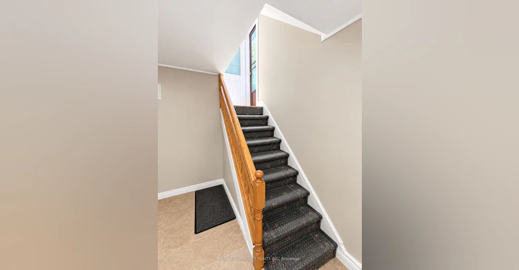 75 Kootenay Crescent, Toronto, ON, M1J 1S1 - 2