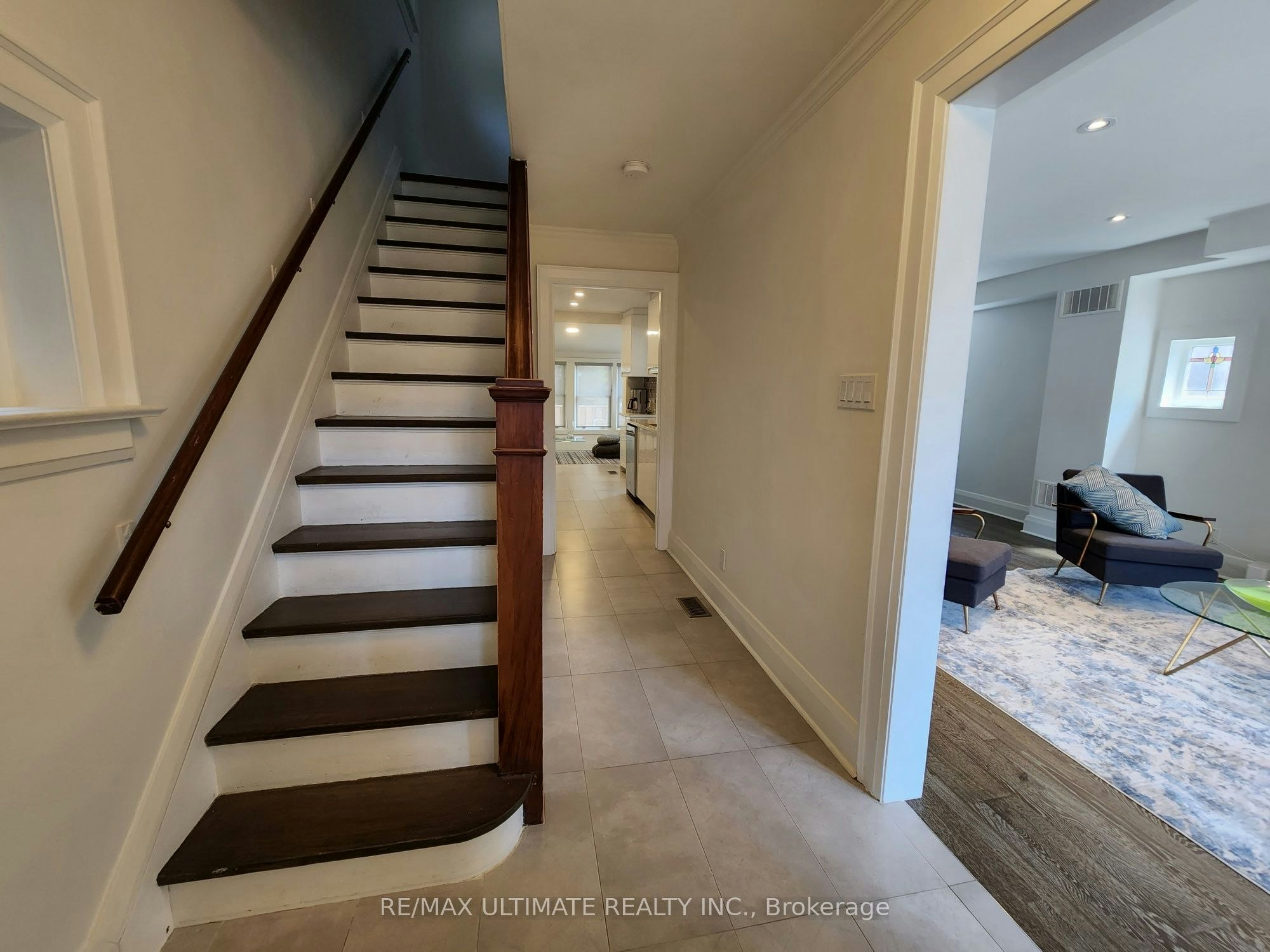 45 Warland Avenue, Toronto, ON, M4J 3G1 - 7