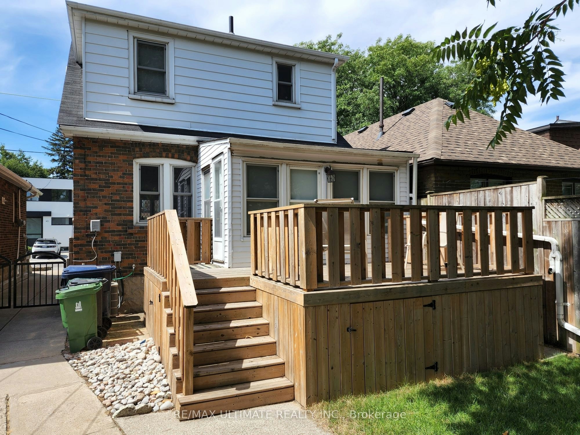 45 Warland Avenue, Toronto, ON, M4J 3G1 - 3
