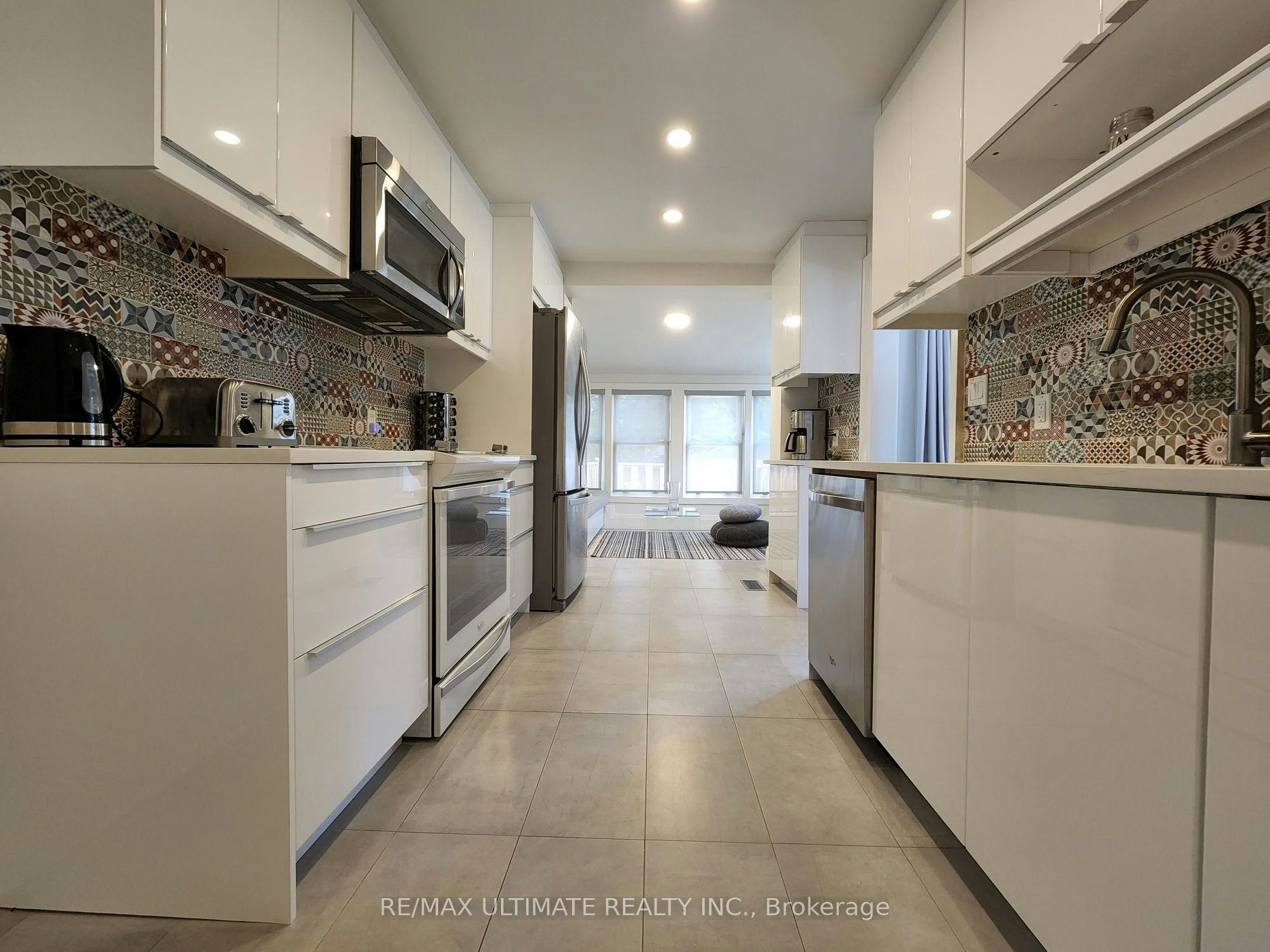 45 Warland Avenue, Toronto, ON, M4J 3G1 - 5