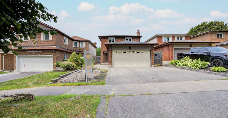 1132 Cedarcroft Crescent, Pickering, ON, L1X 1R8 - 2
