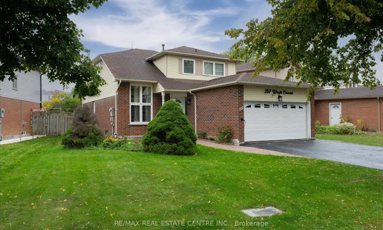 257 Wright Crescent