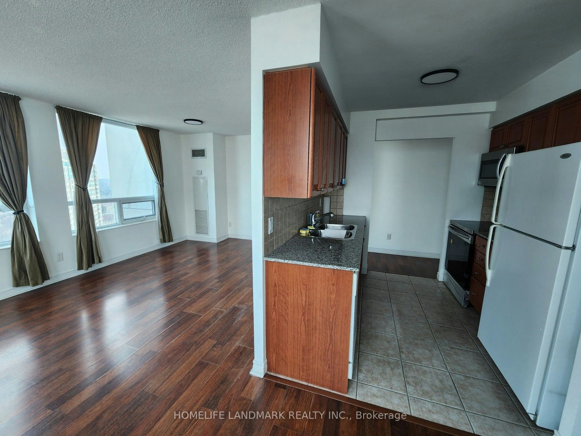 1912-83 Borough Drive, Toronto, ON, M1P 5E4 - 5