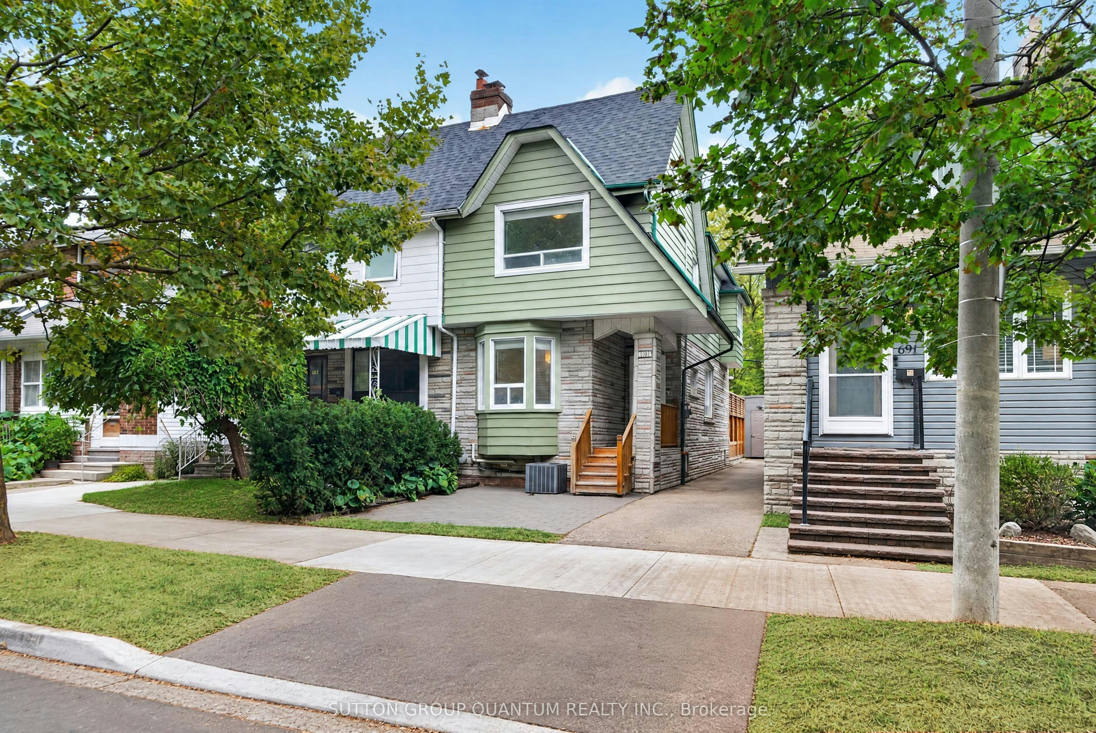 693 Greenwood Avenue, Toronto, ON, M4J 4B6