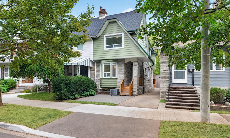 693 Greenwood Avenue