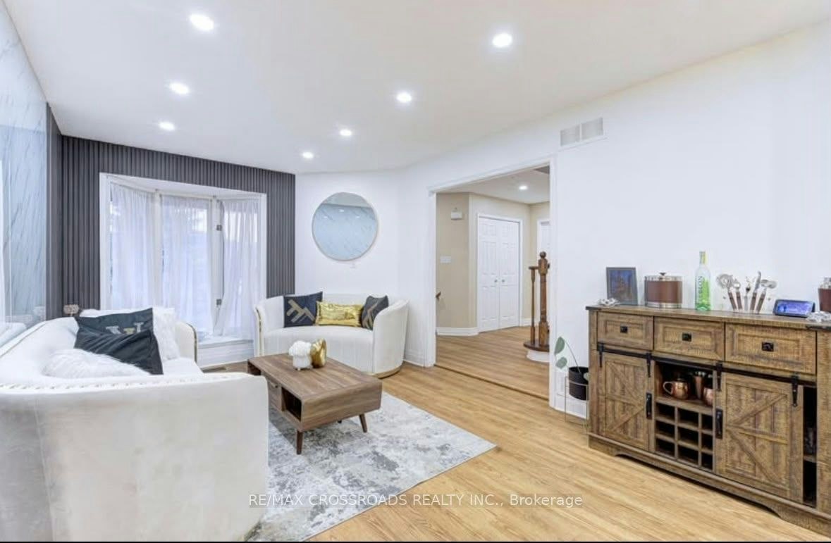 11 Murkar Crescent, Whitby, ON, L1N 8Y4 - 8
