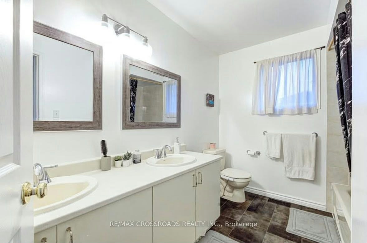 11 Murkar Crescent, Whitby, ON, L1N 8Y4 - 36
