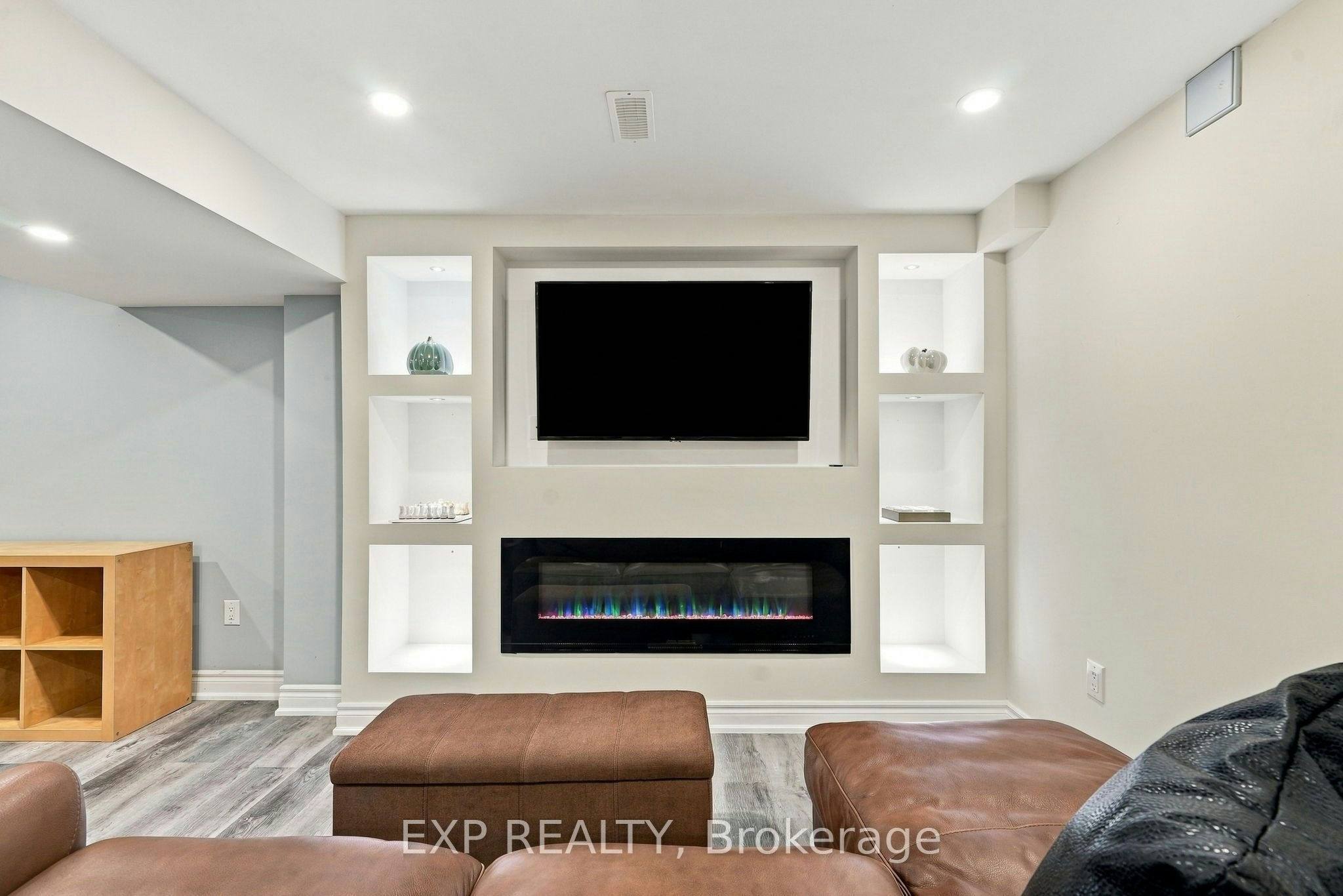 48 Thackery Drive, Ajax, ON, L1T 0B4 - 27