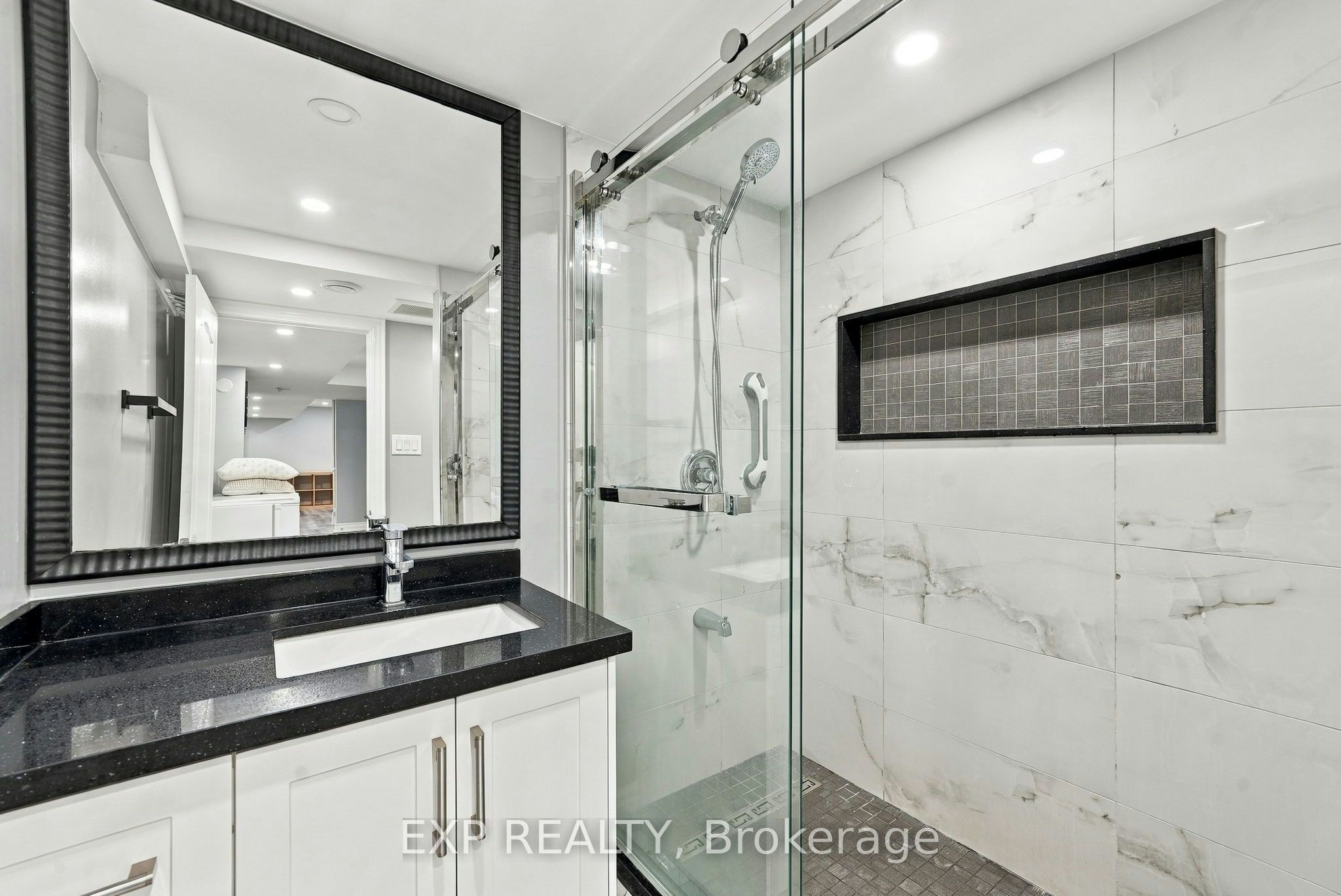 48 Thackery Drive, Ajax, ON, L1T 0B4 - 30
