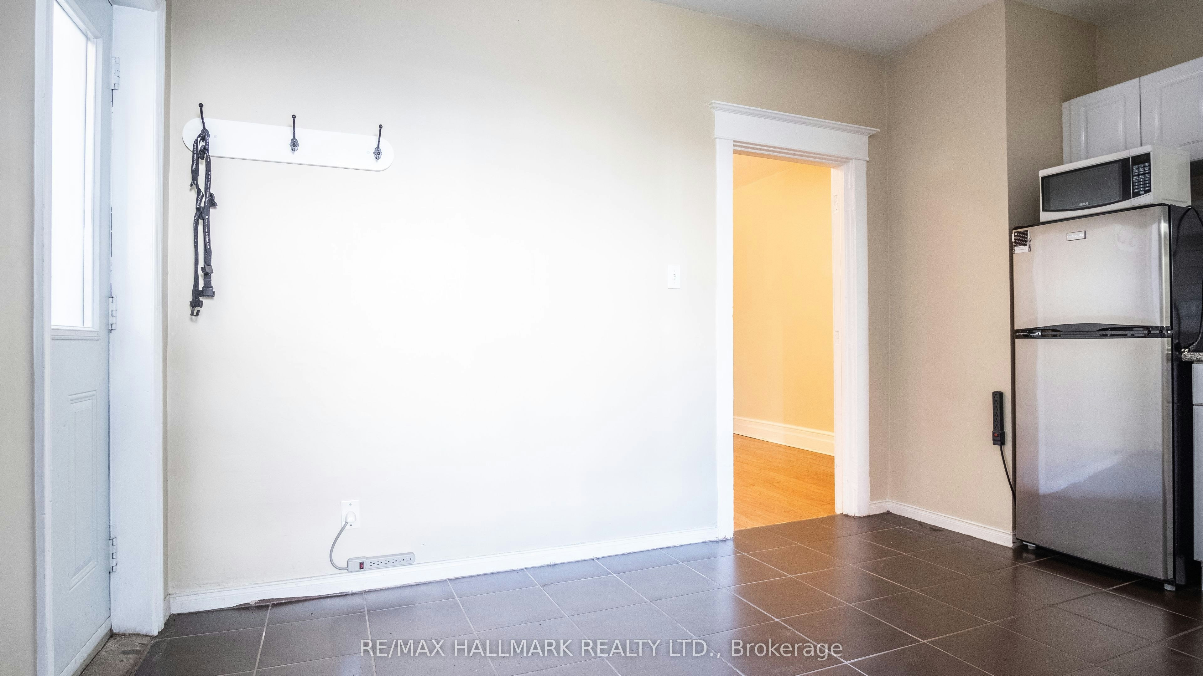 3-560 Jones Avenue, Toronto, ON, M4J 3H1 - 6