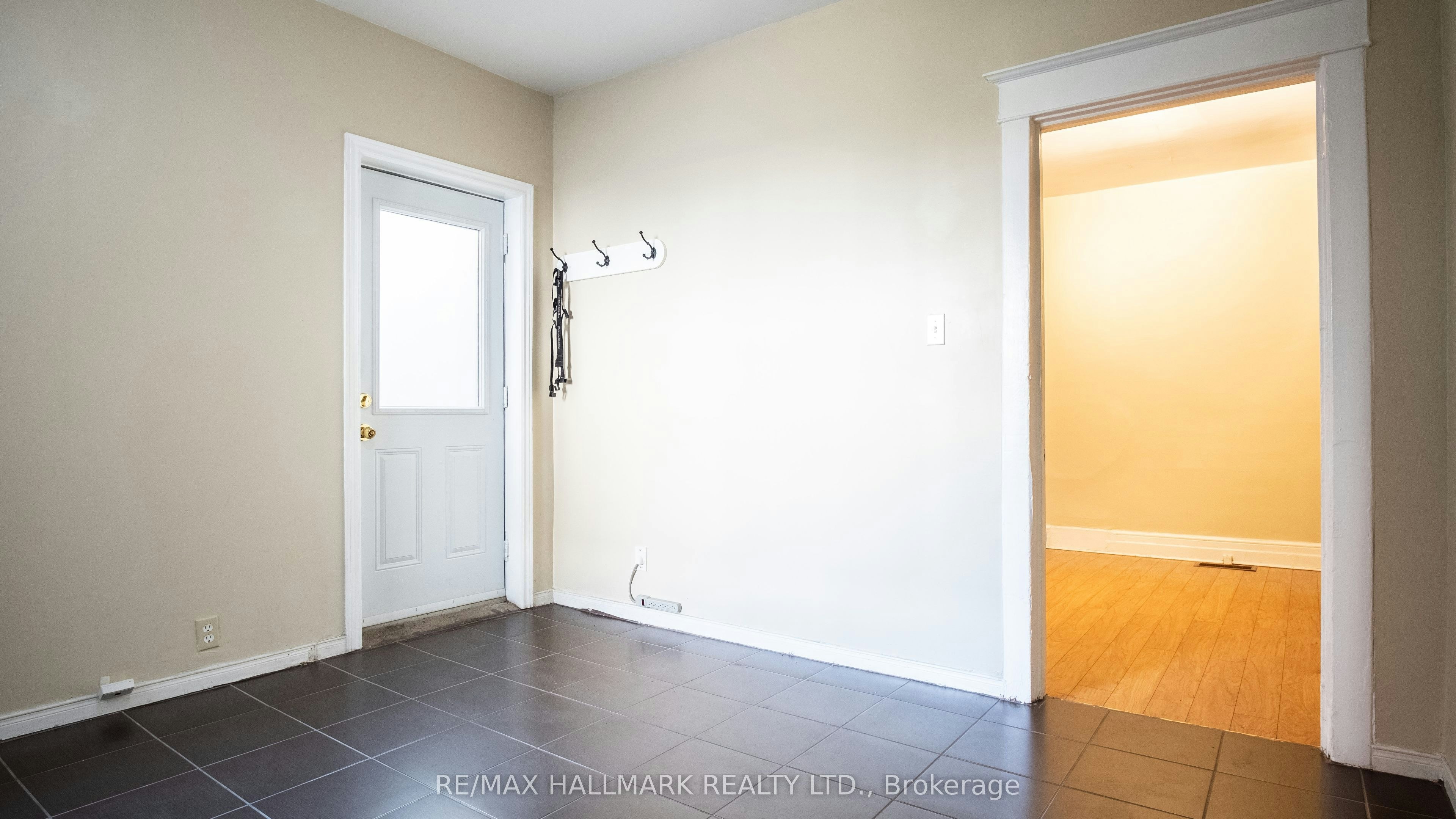 3-560 Jones Avenue, Toronto, ON, M4J 3H1 - 15