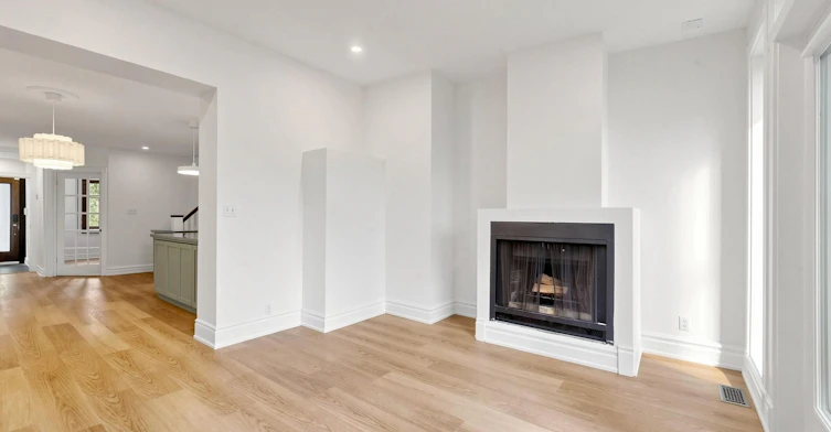 813 Carlaw Avenue, Toronto, ON, M4K 3L1 - 9