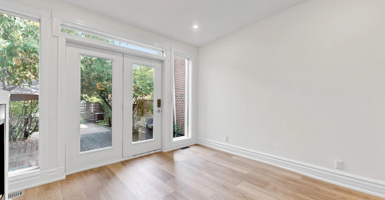 813 Carlaw Avenue, Toronto, ON, M4K 3L1 - 11
