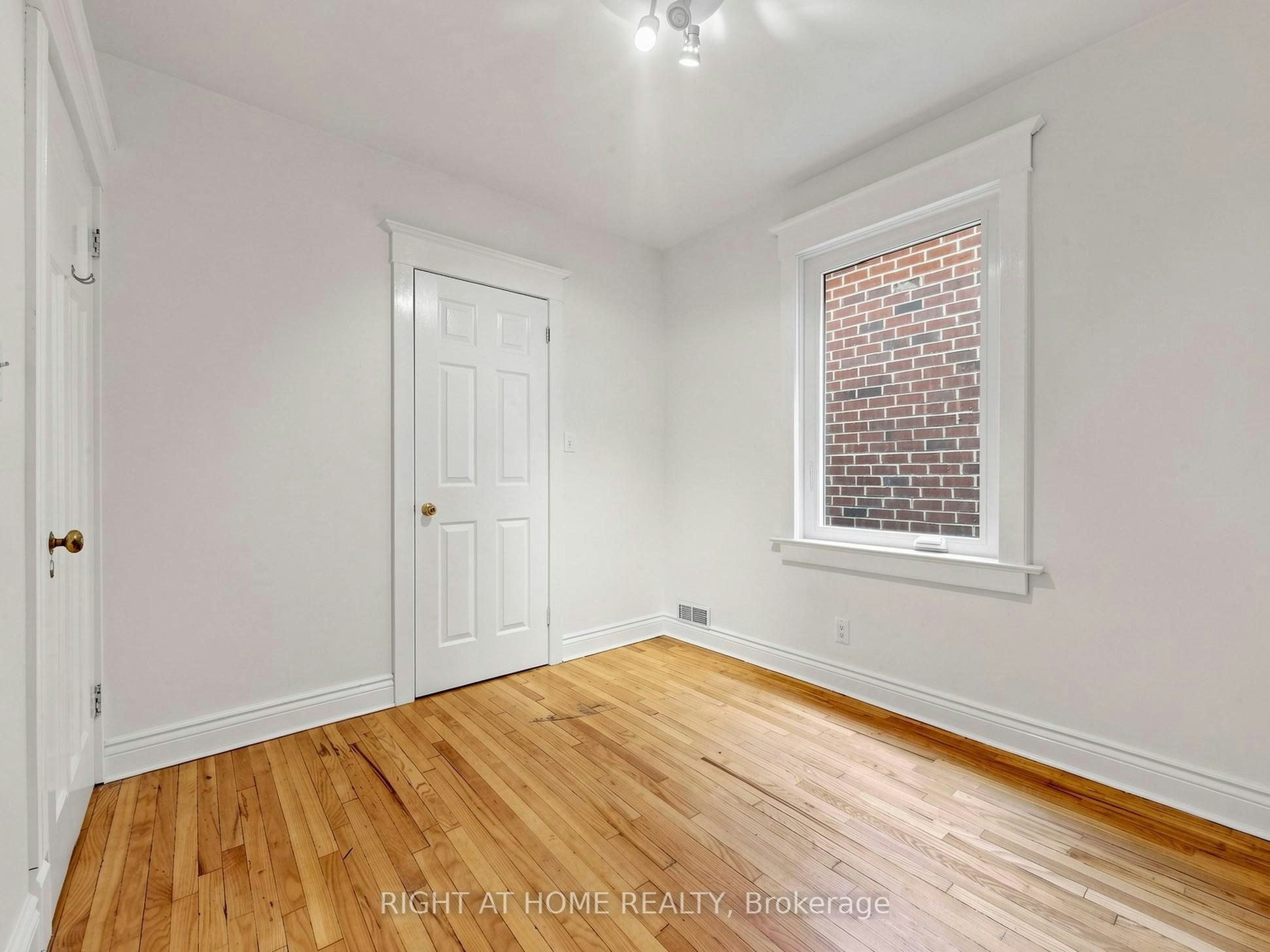 813 Carlaw Avenue, Toronto, ON, M4K 3L1 - 22