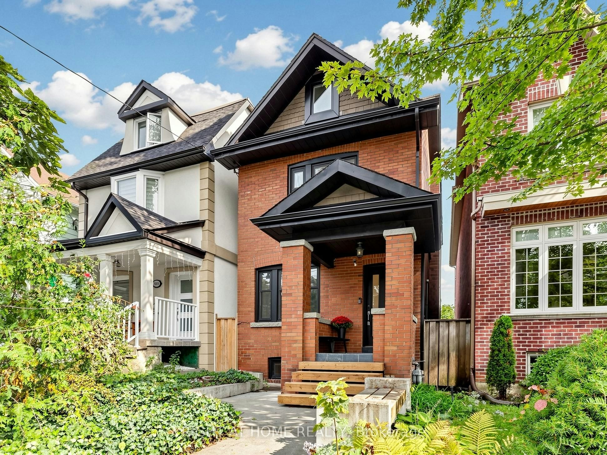 813 Carlaw Avenue, Toronto, ON, M4K 3L1 - 2
