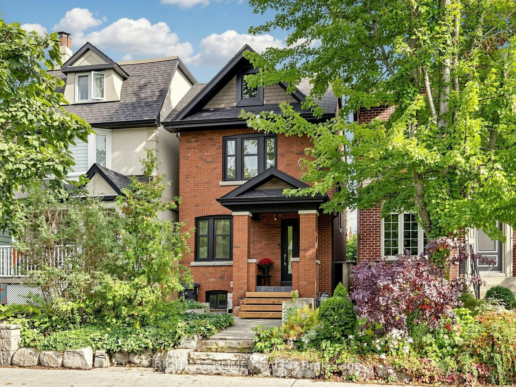 813 Carlaw Avenue, Toronto, ON, M4K 3L1