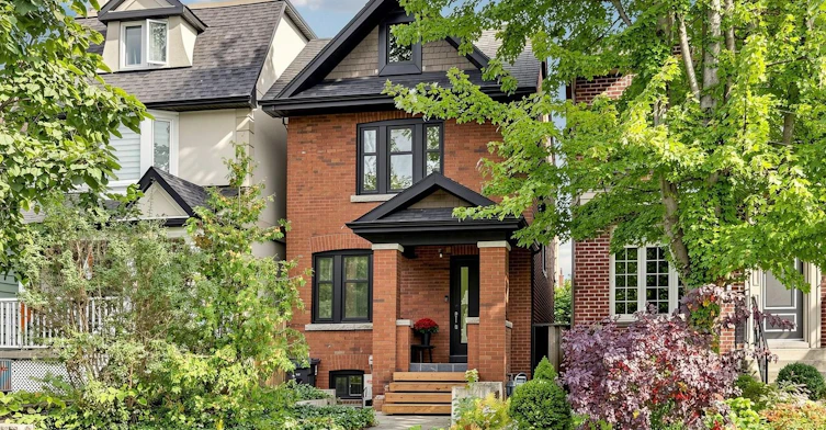 813 Carlaw Avenue, Toronto, ON, M4K 3L1