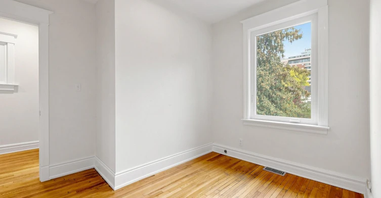 813 Carlaw Avenue, Toronto, ON, M4K 3L1 - 18