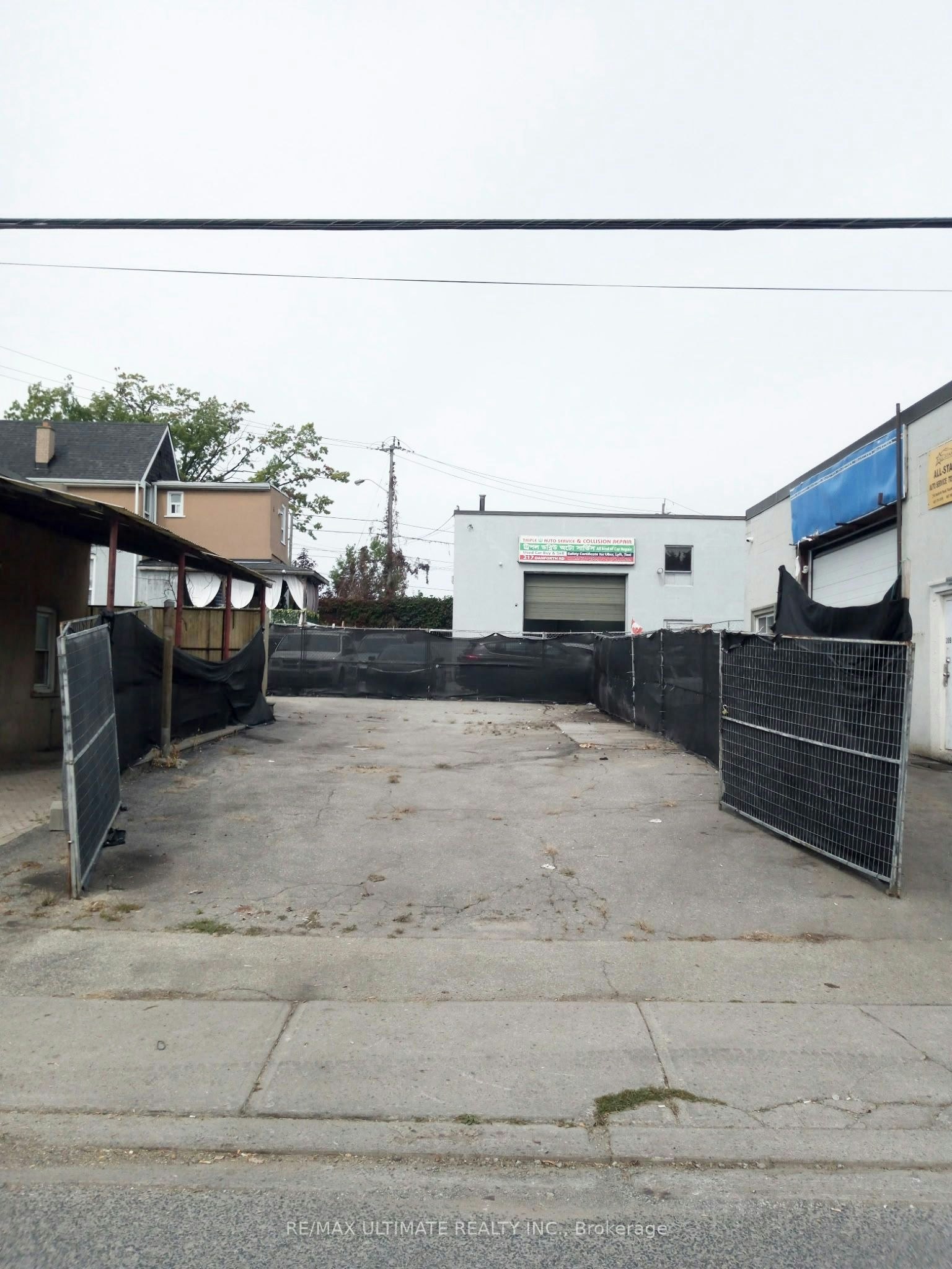 209A Danforth Road, Toronto, ON, M1L 3X2 - 2