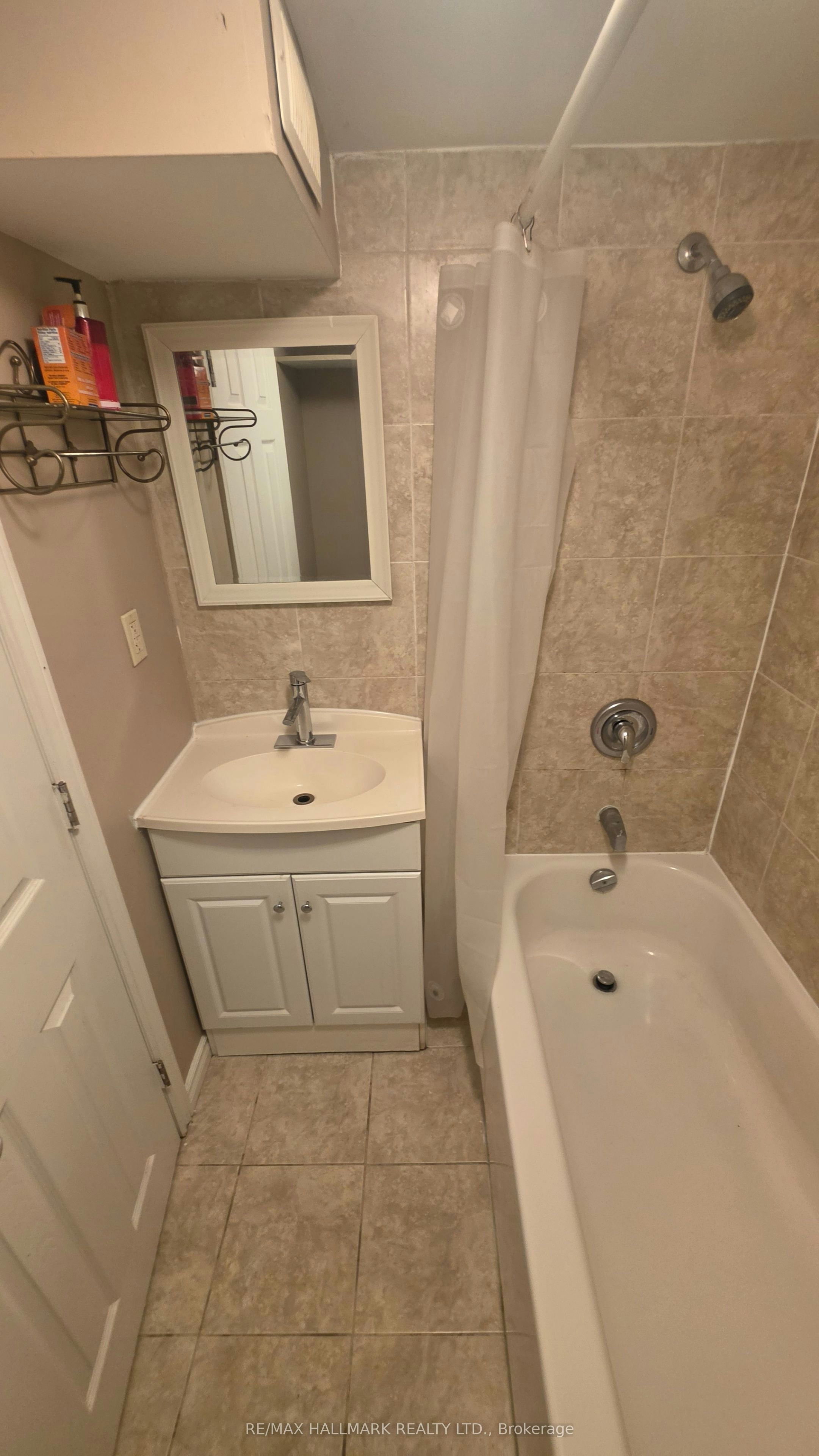 Lower Level-15 North Bonnington Avenue, Toronto, ON, M1K 1X3 - 25