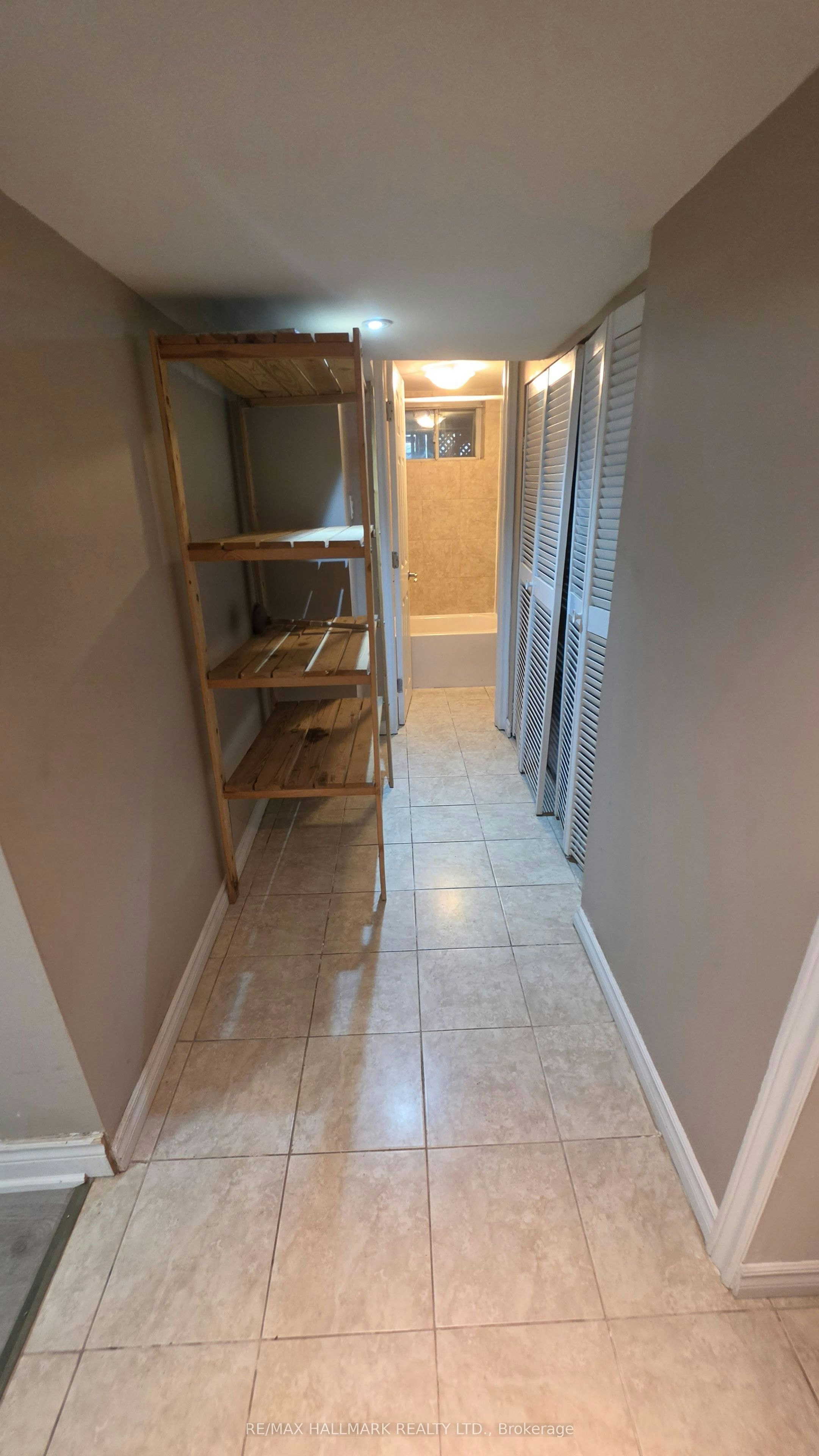 Lower Level-15 North Bonnington Avenue, Toronto, ON, M1K 1X3 - 20