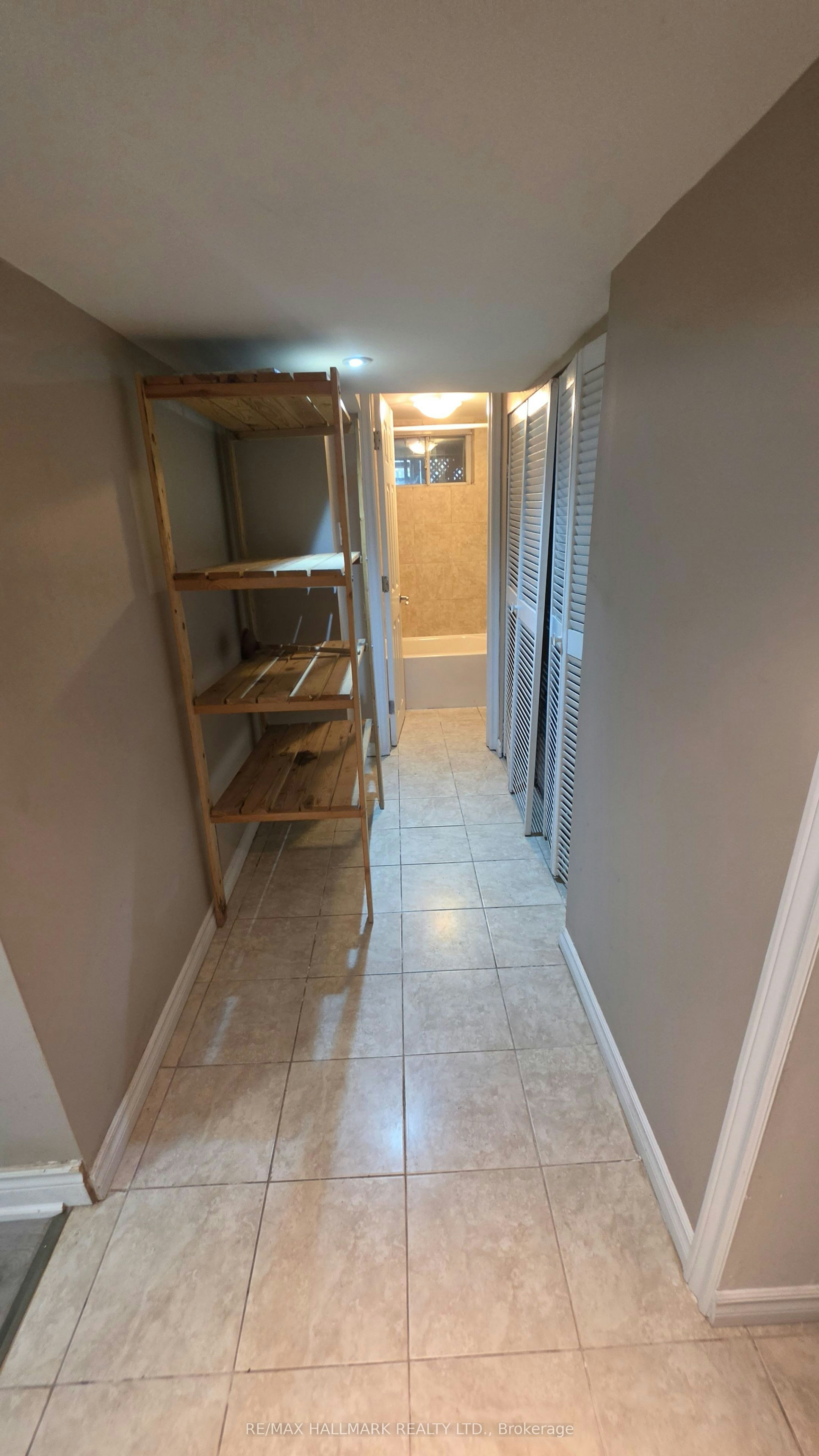Lower Level-15 North Bonnington Avenue, Toronto, ON, M1K 1X3 - 21