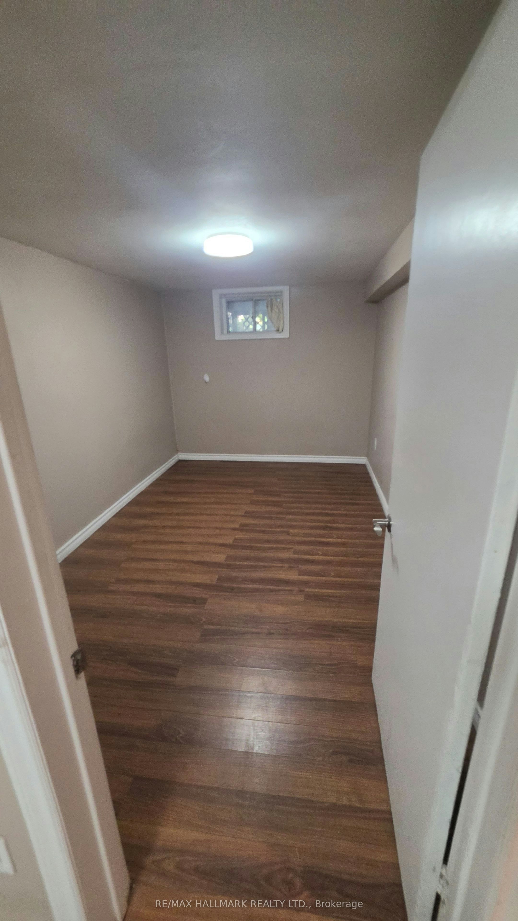 Lower Level-15 North Bonnington Avenue, Toronto, ON, M1K 1X3 - 26
