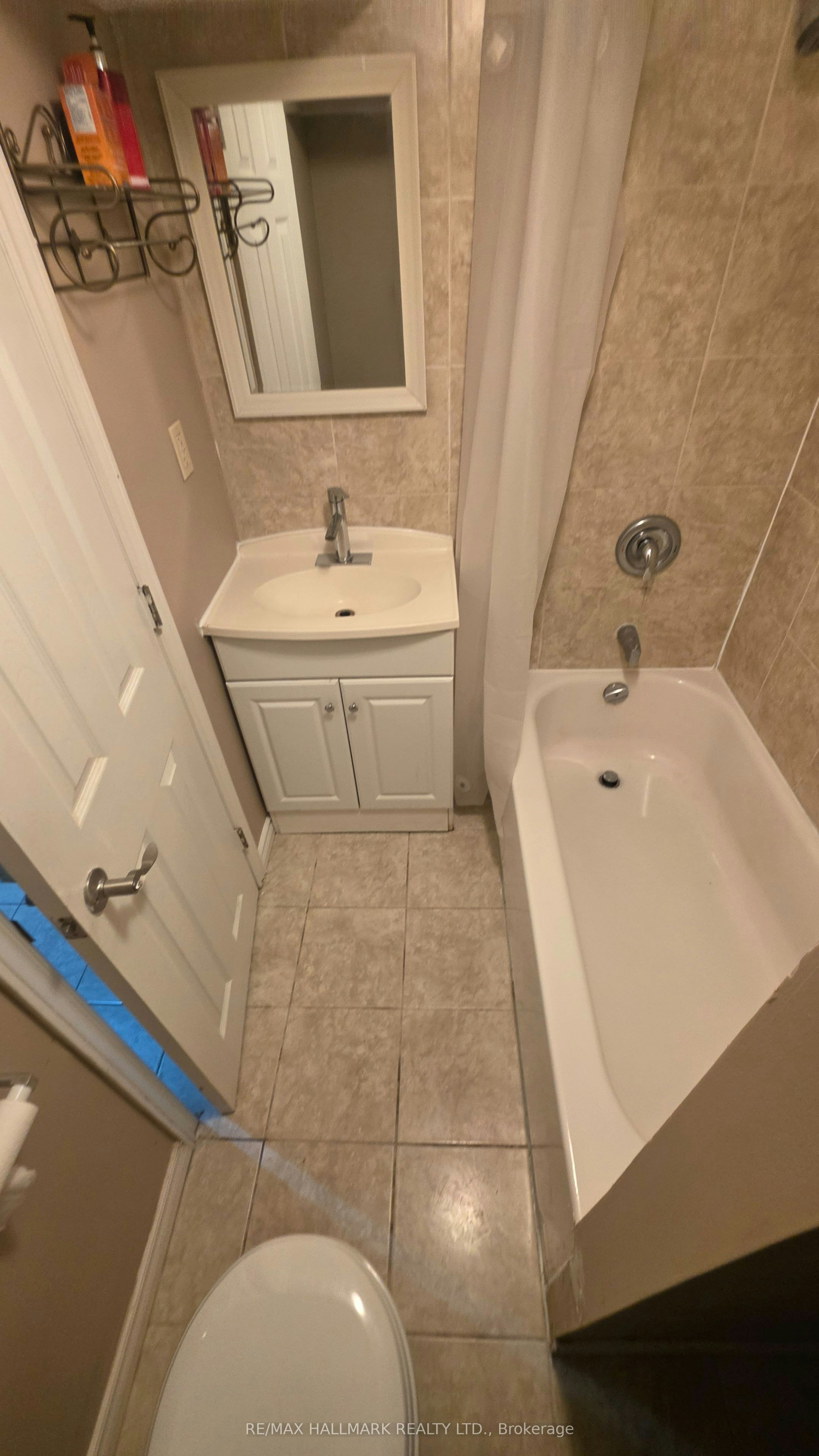 Lower Level-15 North Bonnington Avenue, Toronto, ON, M1K 1X3 - 23