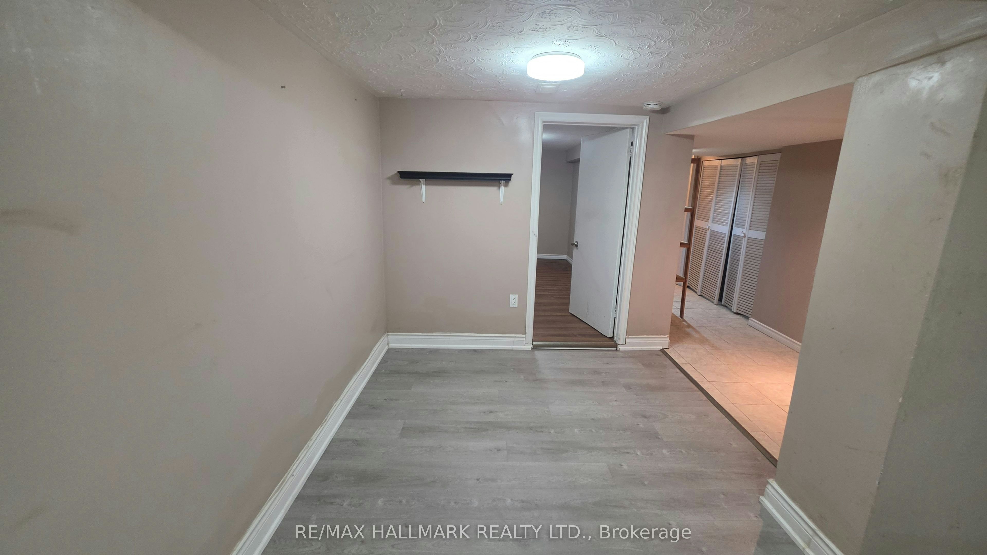 Lower Level-15 North Bonnington Avenue, Toronto, ON, M1K 1X3 - 16